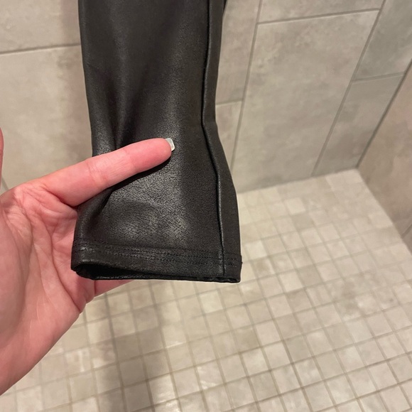 Spanx Faux leather leggings - worn only a few times great condition! - Picture 9 of 9